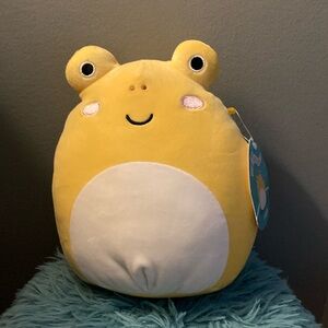 BRAND NEW SQUISH-MALLOW 8”! NWT! SMOKE FREE HOME!